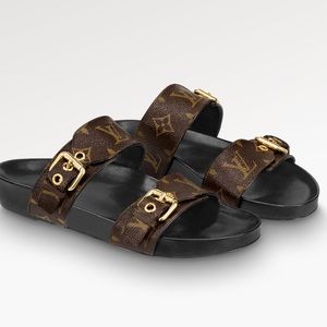 Louis Vuitton Bom Dia Flat Mule Sandal size 38.5 (8.5)